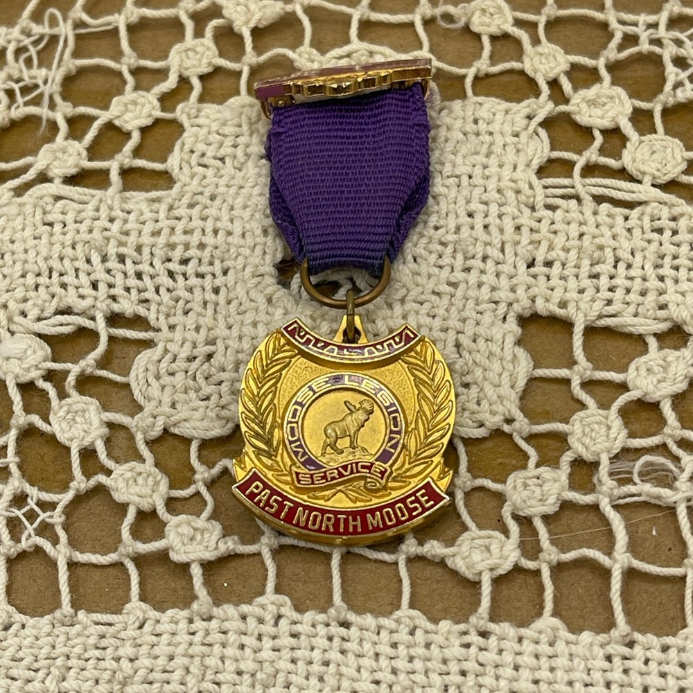 Gold and Purple‎ Moose Service Medal